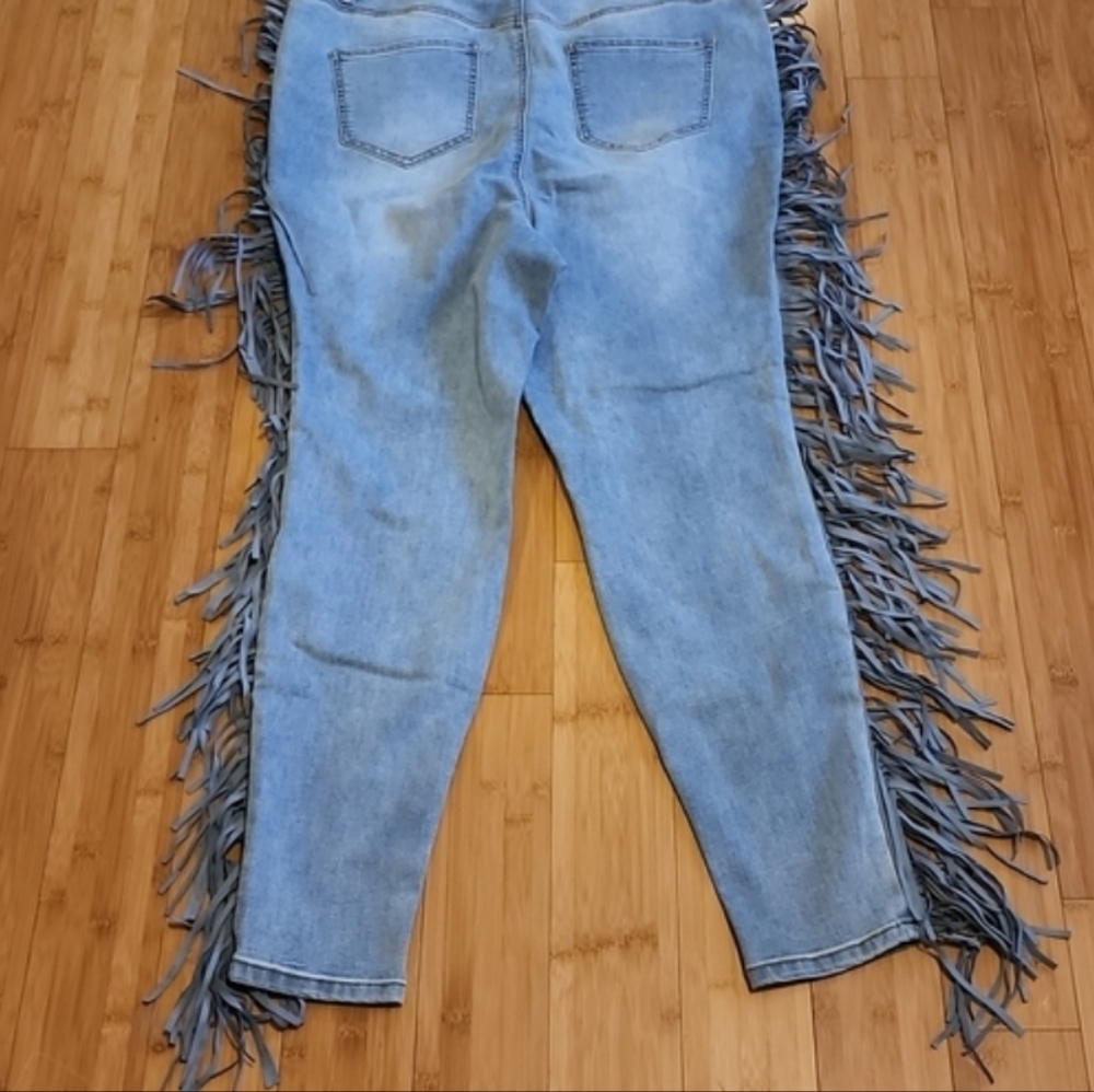 Jeans - Picture 7 of 7
